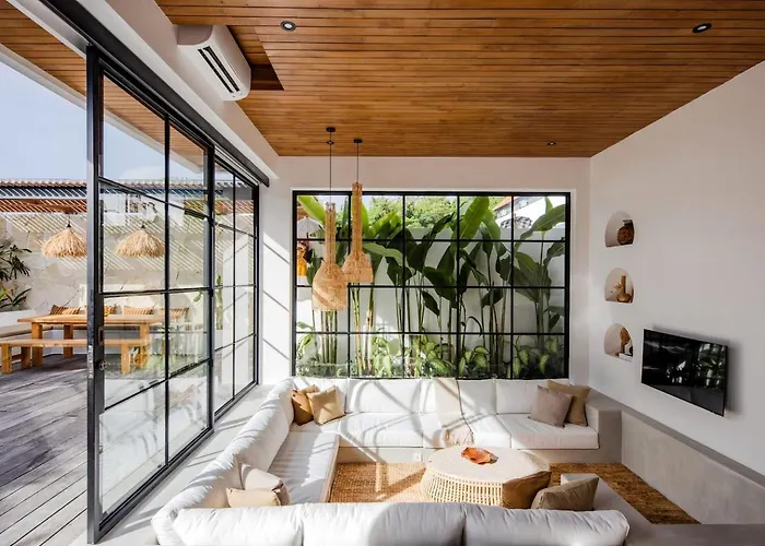 Villa The Young -