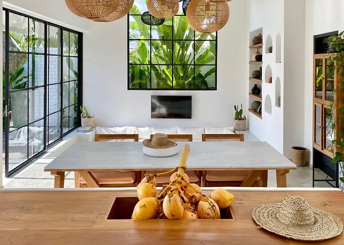 The Young - Villa Canggu (Bali)